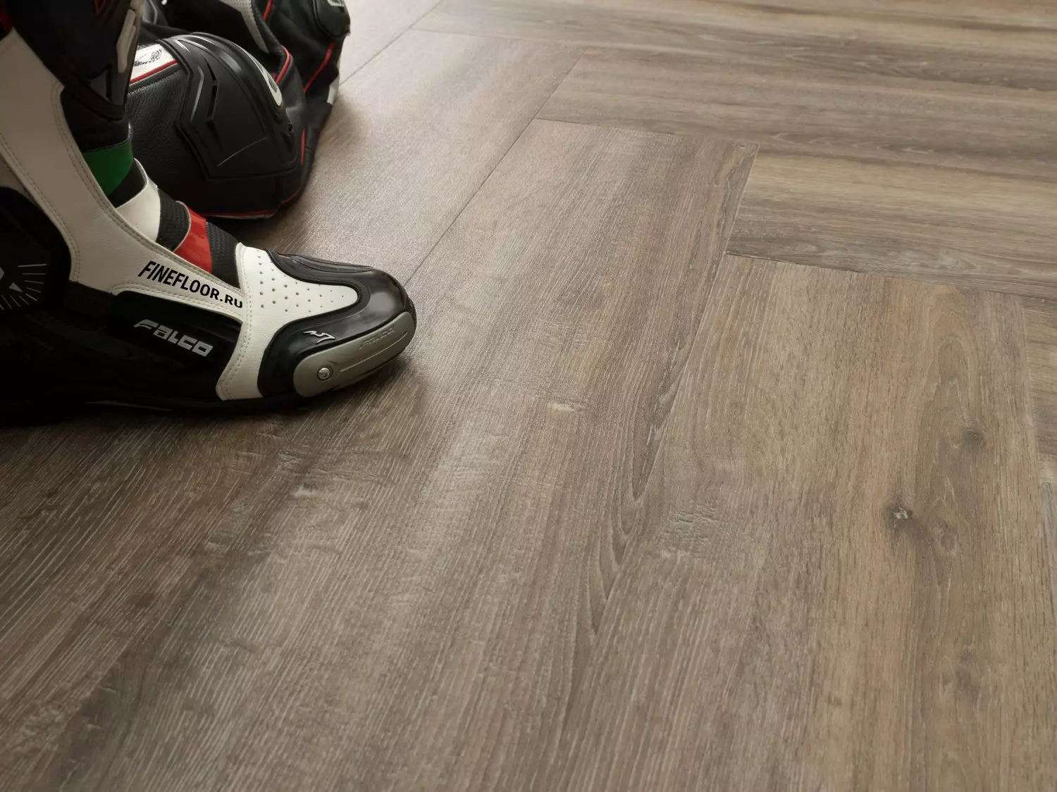 Кварцвиниловая плитка замковая Fine Floor Gear FF-1813 Дуб Сарта